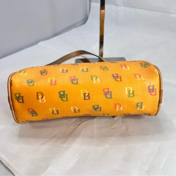 Dooney & Bourke Signature Orange Barrel Mini ShoulderBag- excellent condition! - Picture 5 of 13